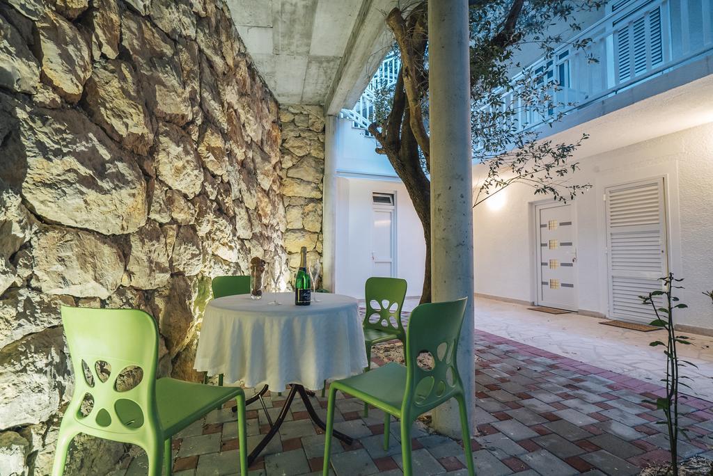 Apt White Idyll, 3 Bedrooms, 3 Bathrooms, Terrace Apt 普罗马尼亚 外观 照片