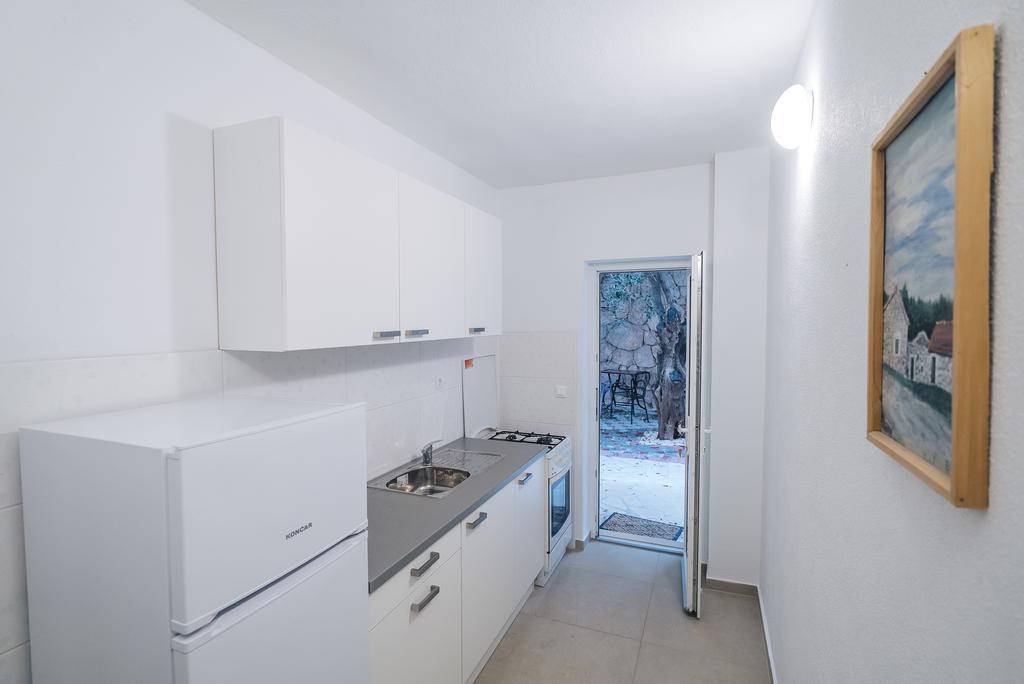 Apt White Idyll, 3 Bedrooms, 3 Bathrooms, Terrace Apt 普罗马尼亚 外观 照片